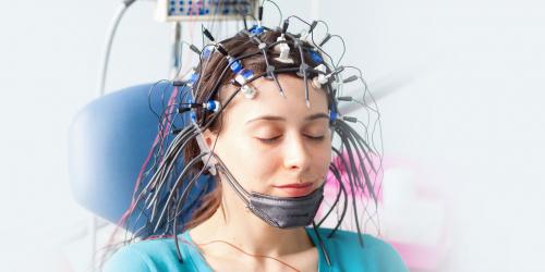 Tüm Gece Video EEG